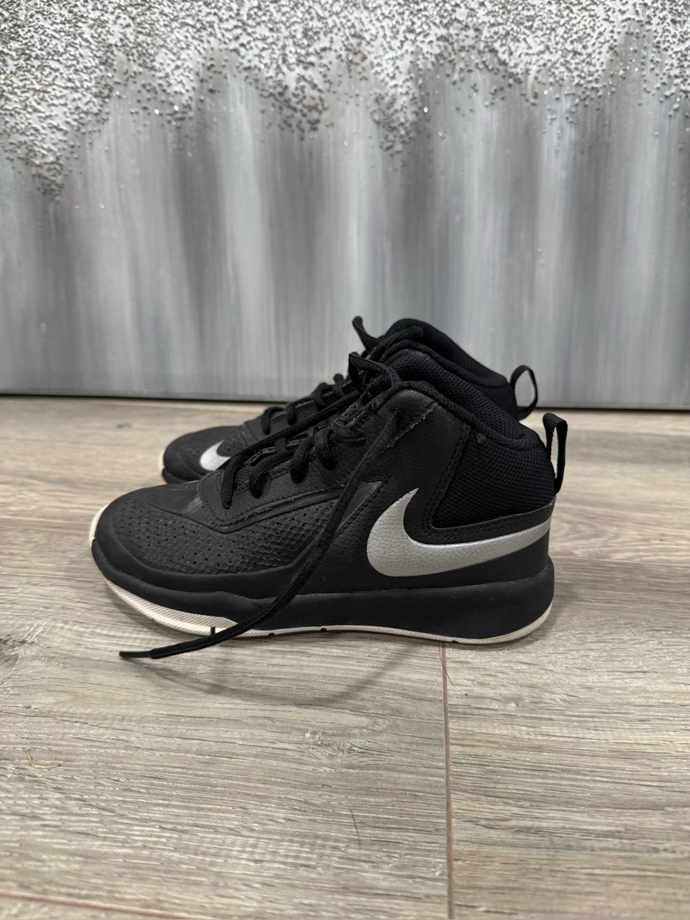 Nike Team Hustle D7 Shoe